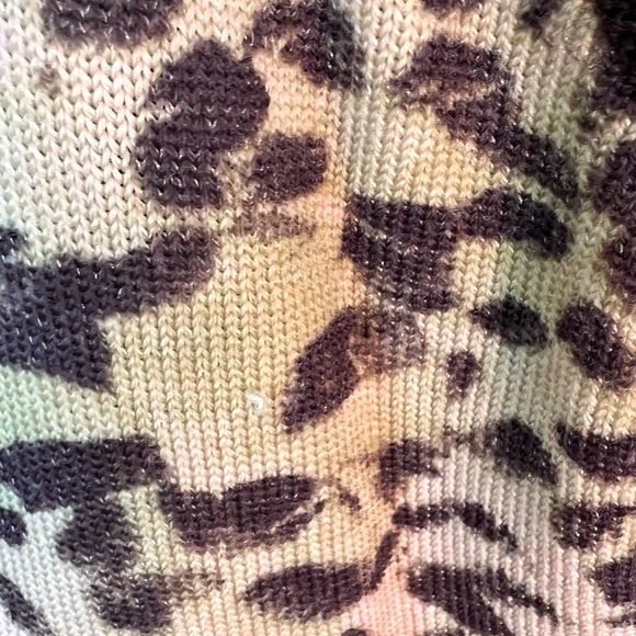 St. John Collection by Marie Gray V Neck Leopard Print Pullover Sweater Size M - Picture 5 of 5